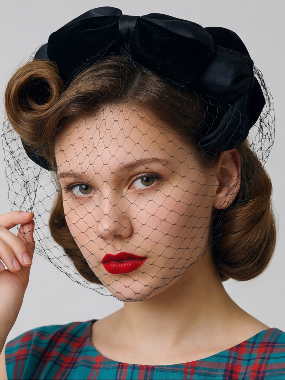 vintage mid-century 50s black velvet bow headband half hat birdcage veil pin up